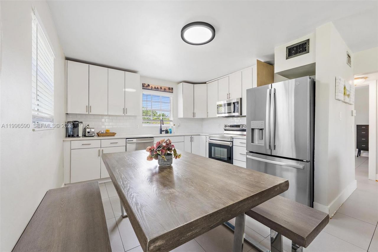 940 Charles St, West Palm Beach, FL 33401 Photo