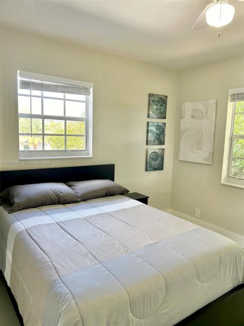 940 Charles St , West Palm Beach, FL 33401 Photo