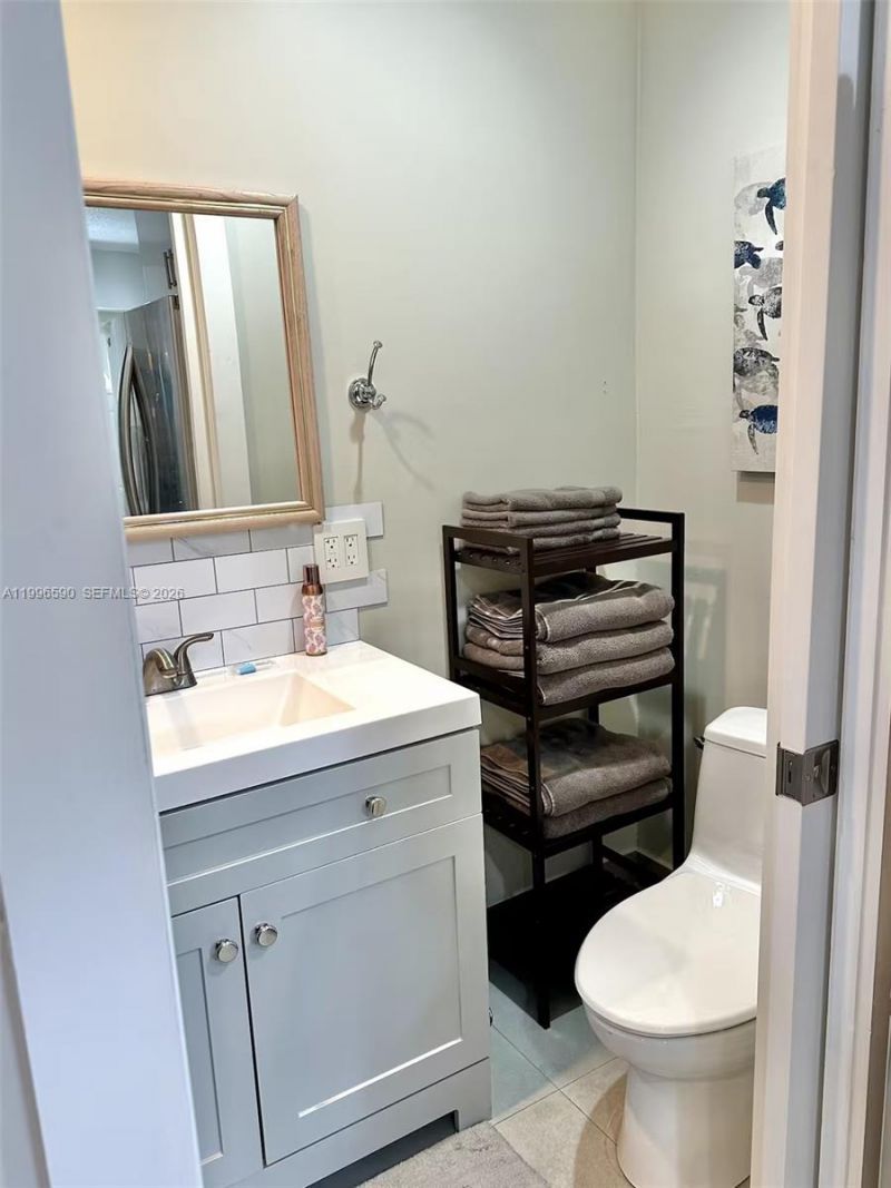 940 Charles St , West Palm Beach, FL 33401 Photo