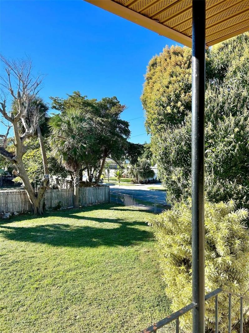 940 Charles St , West Palm Beach, FL 33401 Photo