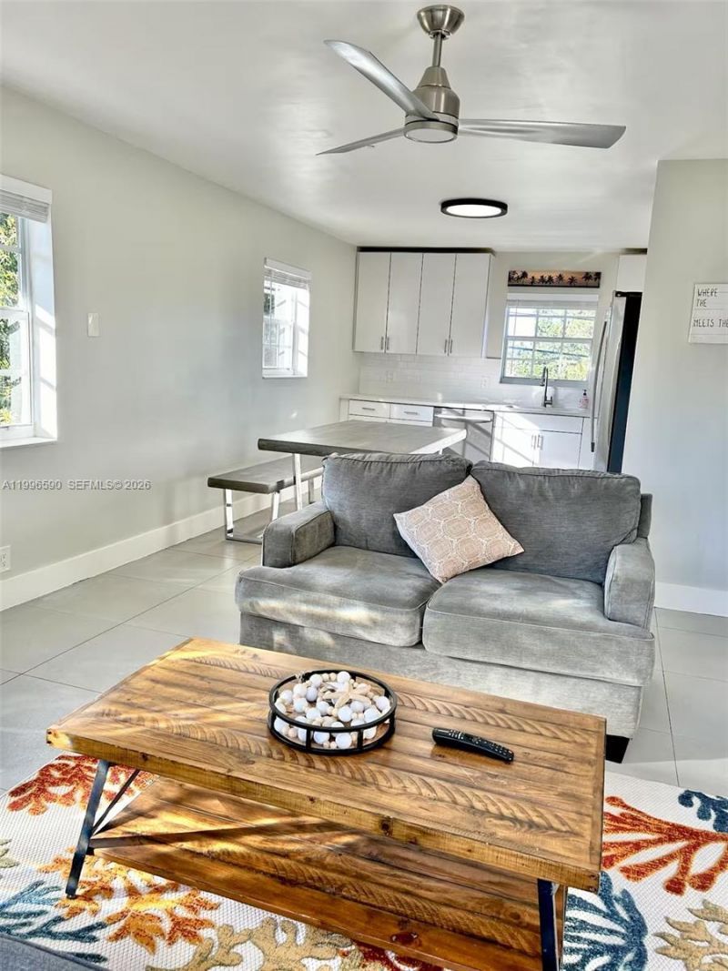 940 Charles St , West Palm Beach, FL 33401 Photo