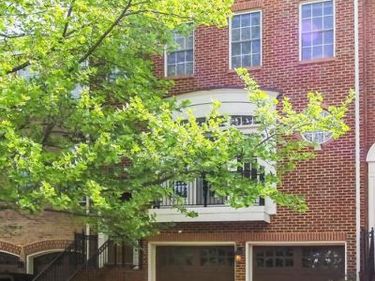 146 HERNDON MILL CIRCLE, HERNDON, VA 20170