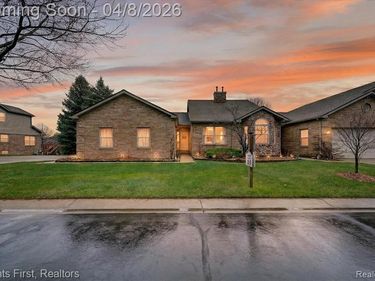 272 Avium Lane, CANTON, MI 48187