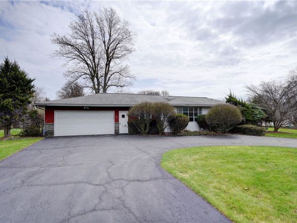 2 Roby Drive , Rochester, NY 14618