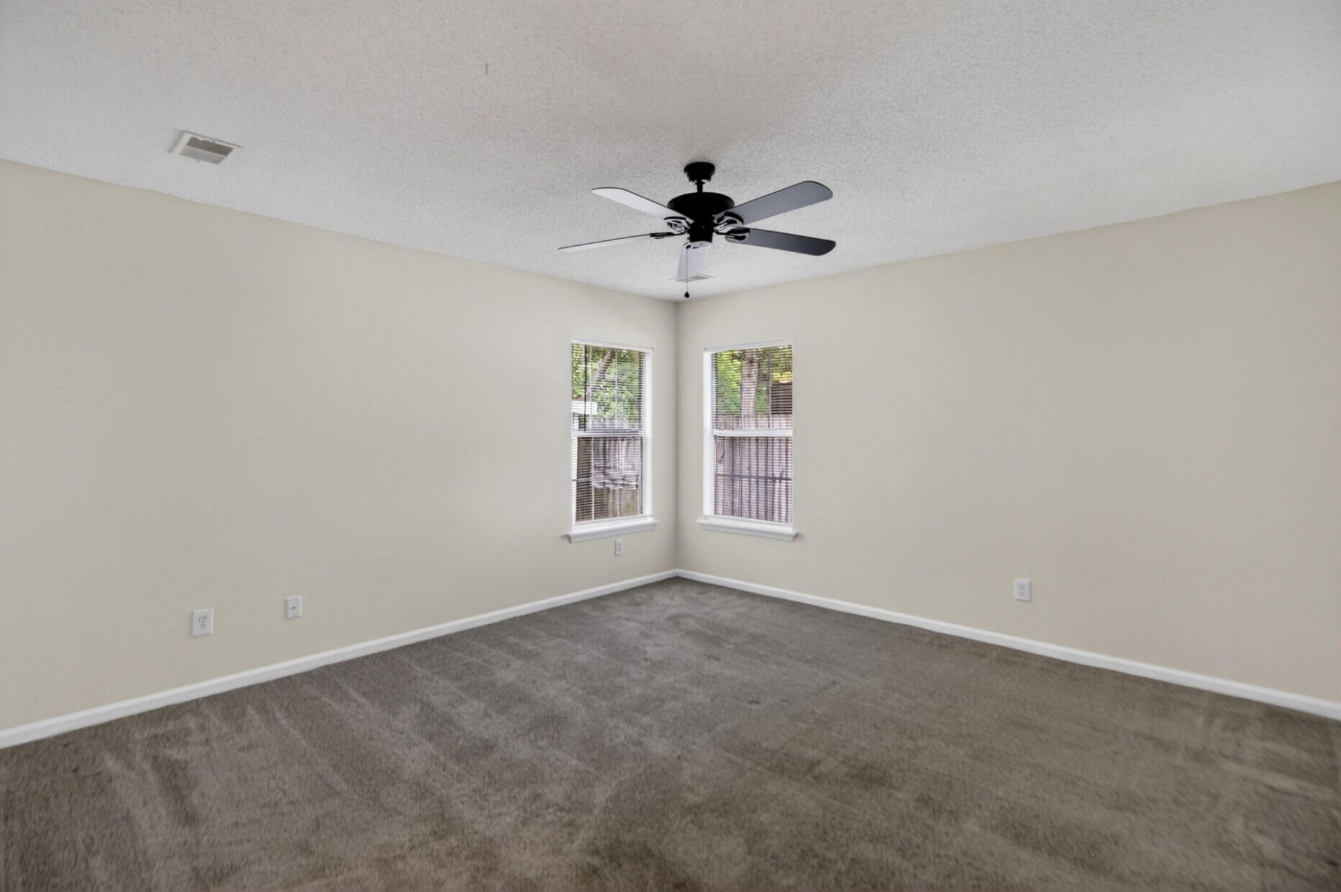 246 2 Pond Loop Photo 18