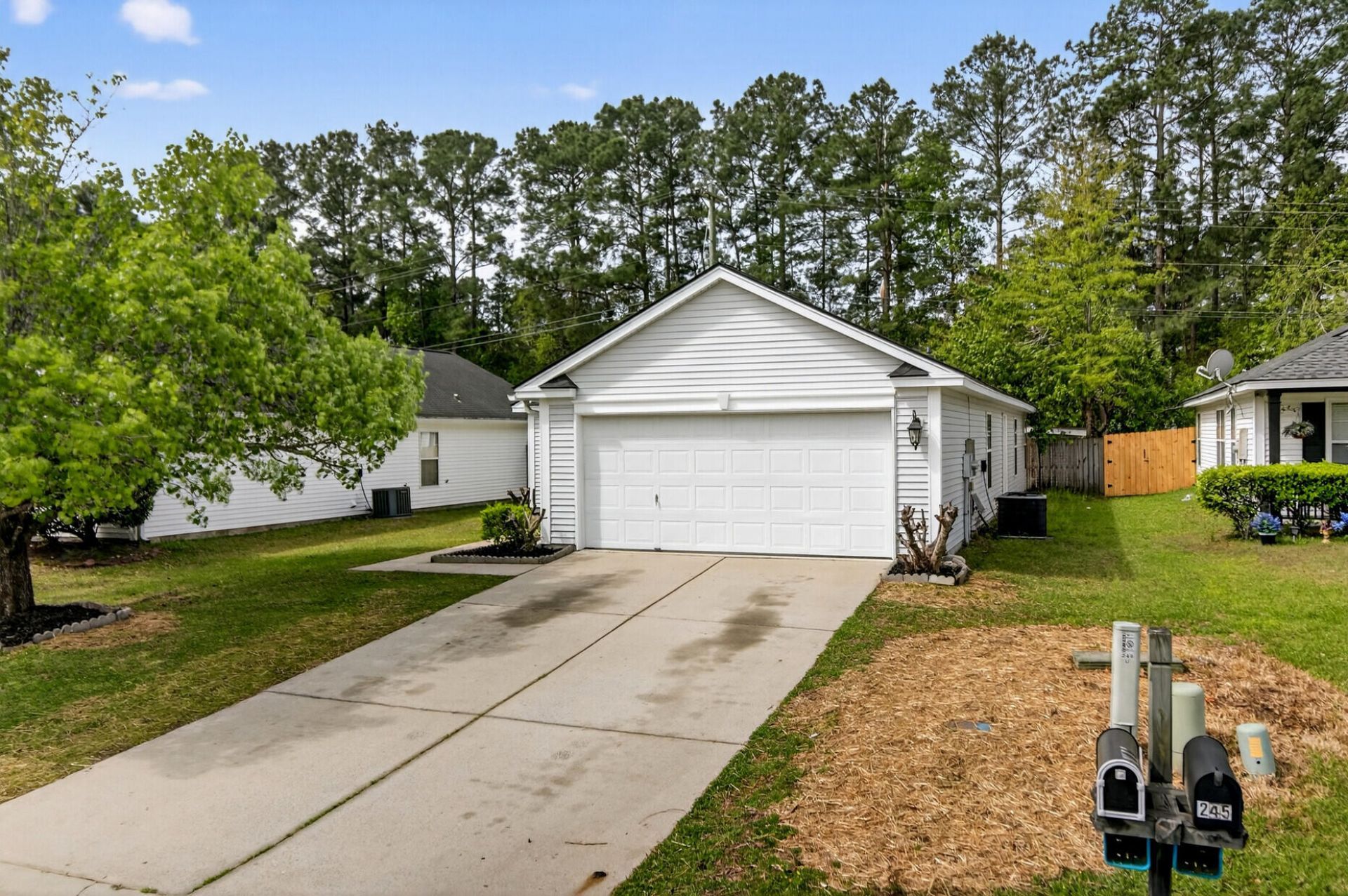 246 2 Pond Loop Photo 4