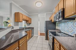 45 Sycamore Avenue photo 4