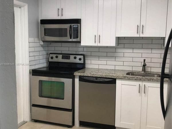 Unit 210, Hollywood, FL 33021