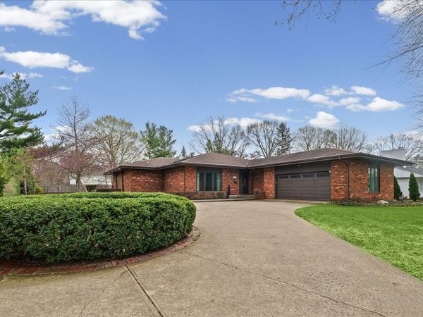 1108 S Prospect Avenue, Champaign, IL 61820