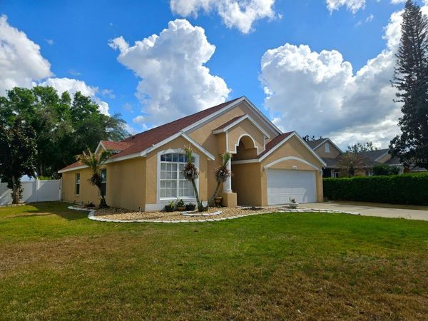 15601 AUTUMN GLEN AVENUE , CLERMONT, FL 34714
