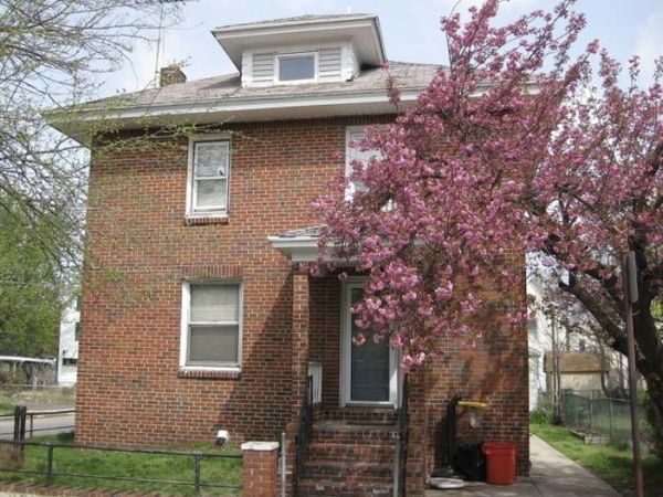 29 W Madison St, Paulsboro, NJ 08066