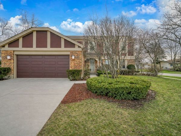 5 Wakefield Lane, Buffalo Grove, IL 60089