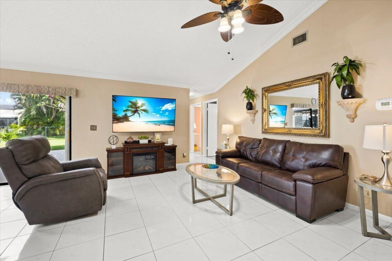 9615 Sun Pointe Drive, Boynton Beach, FL 33437 Photo