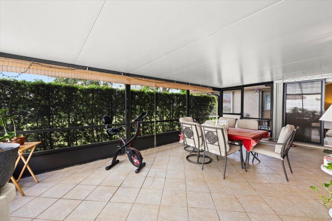 9615 Sun Pointe Drive, Boynton Beach, FL 33437 Photo