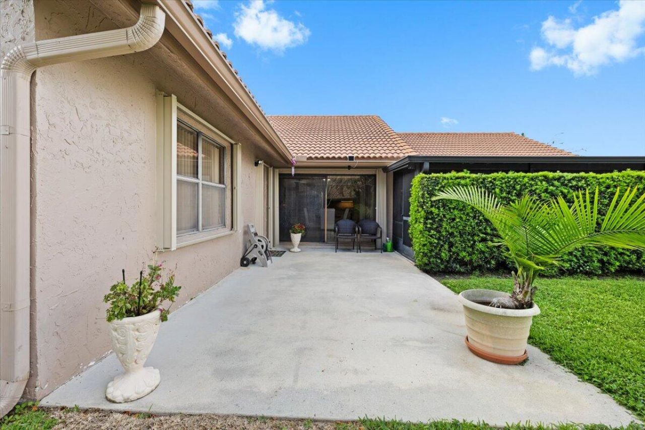 9615 Sun Pointe Drive, Boynton Beach, FL 33437 Photo