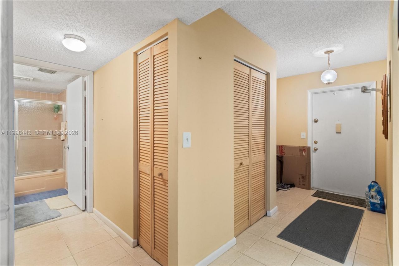 7640 NW 18th St , Unit 104, Margate, FL 33063 Photo