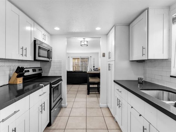 8500 SW 109th Ave, Unit 6-114, Miami, FL 33173