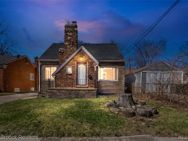 169 Dwight Avenue, Pontiac, MI 48341