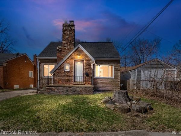 169 Dwight Avenue, Pontiac, MI 48341