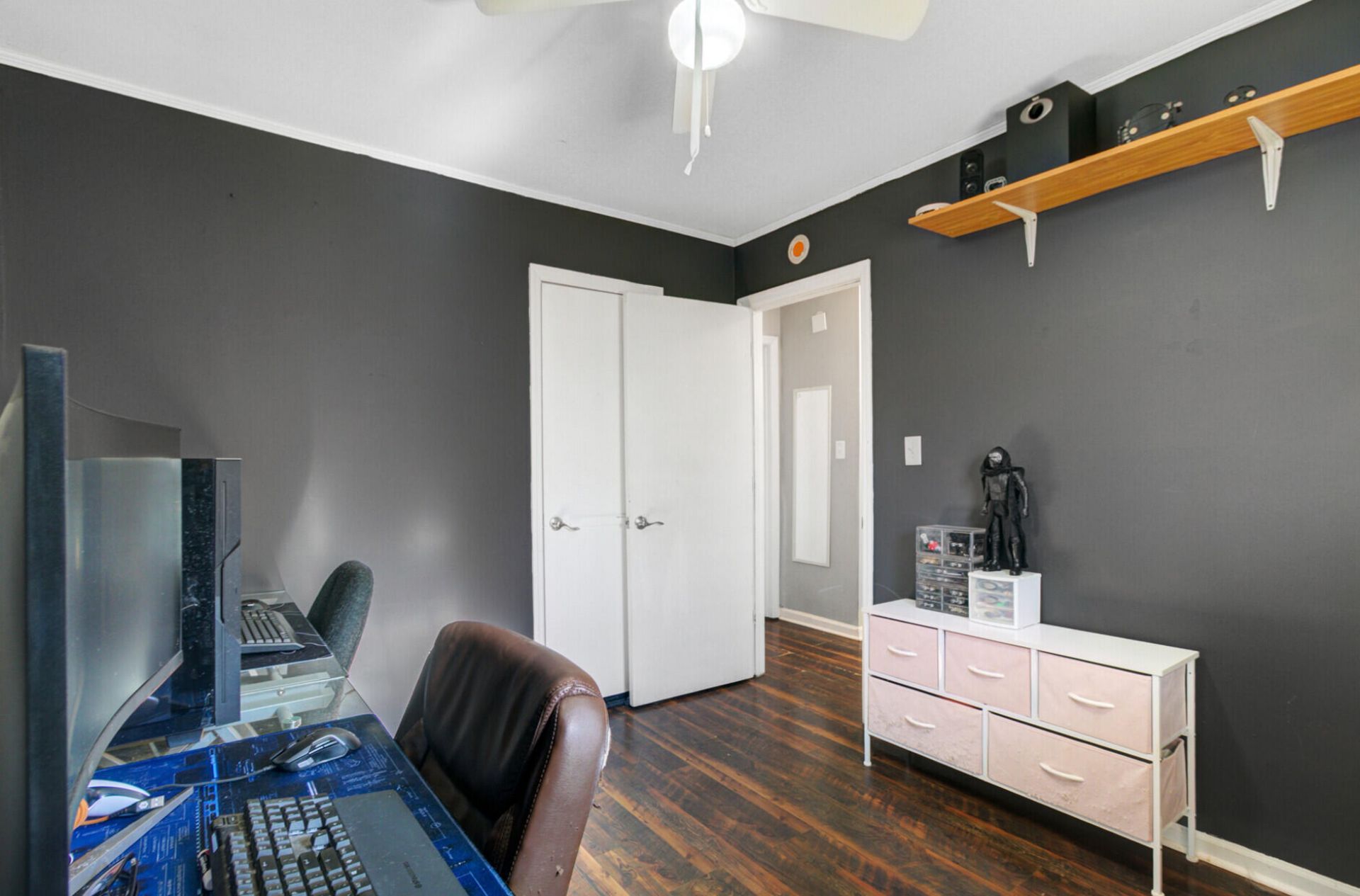 100 John Court Photo 12