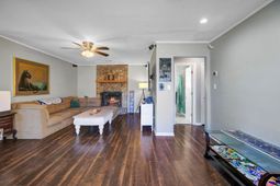 100 John Court photo 4