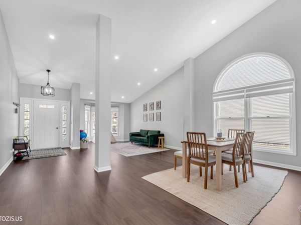 5221 Conifer Lane , Gurnee, IL 60031