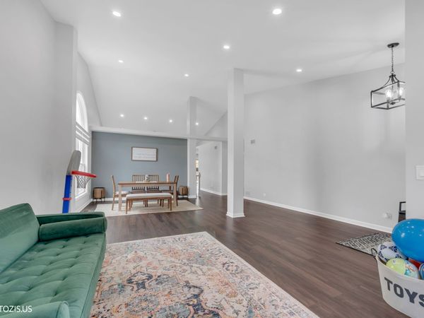 5221 Conifer Lane , Gurnee, IL 60031