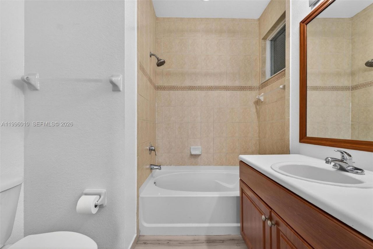 11103 NW 83rd St, Unit 204, Doral, FL 33178 Photo
