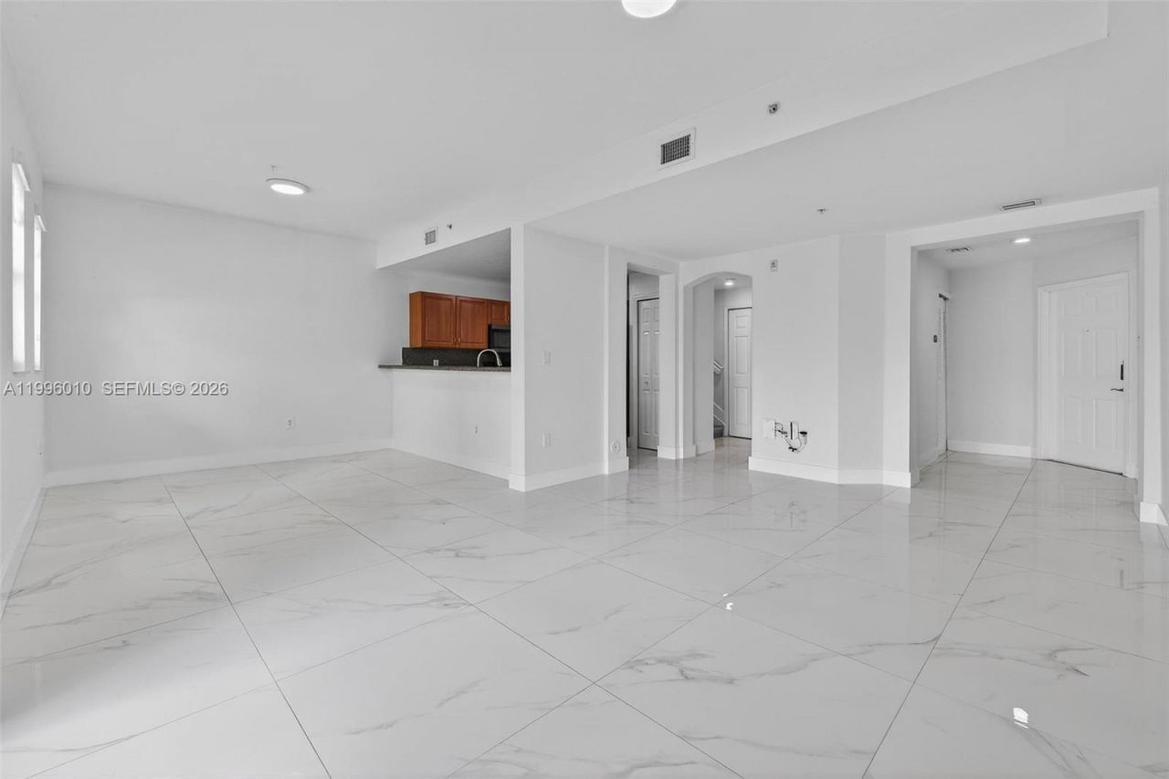 11103 NW 83rd St, Unit 204, Doral, FL 33178 Photo