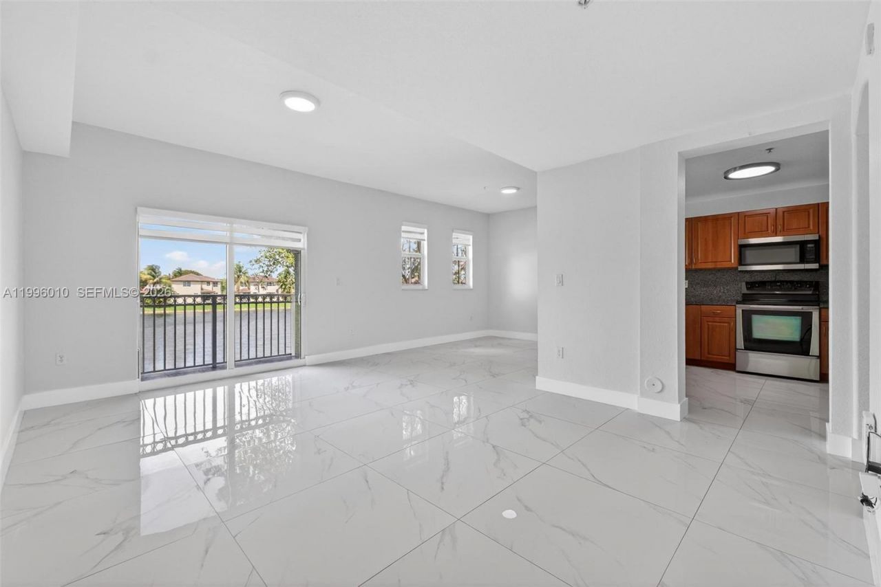 11103 NW 83rd St, Unit 204, Doral, FL 33178 Photo