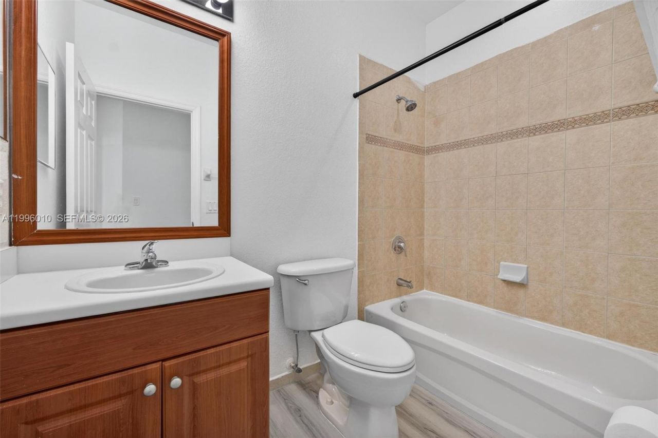 11103 NW 83rd St, Unit 204, Doral, FL 33178 Photo
