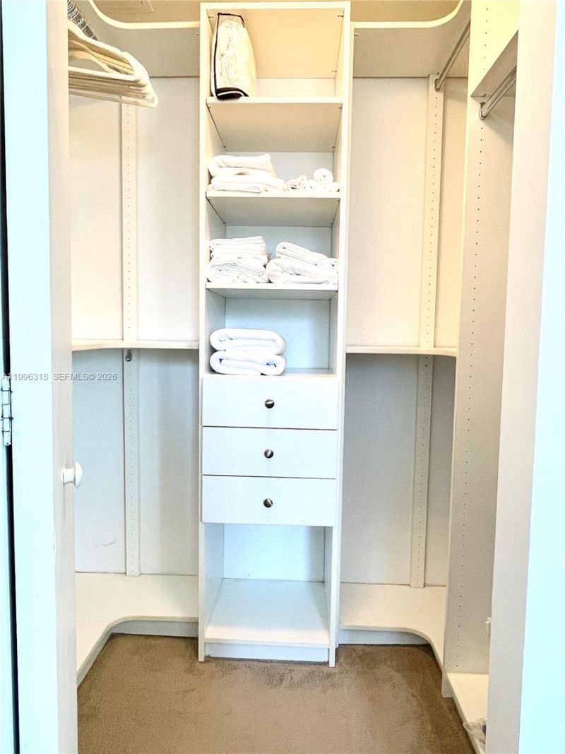 31 SE 6th St, Unit 2703, Miami, FL 33131 Photo