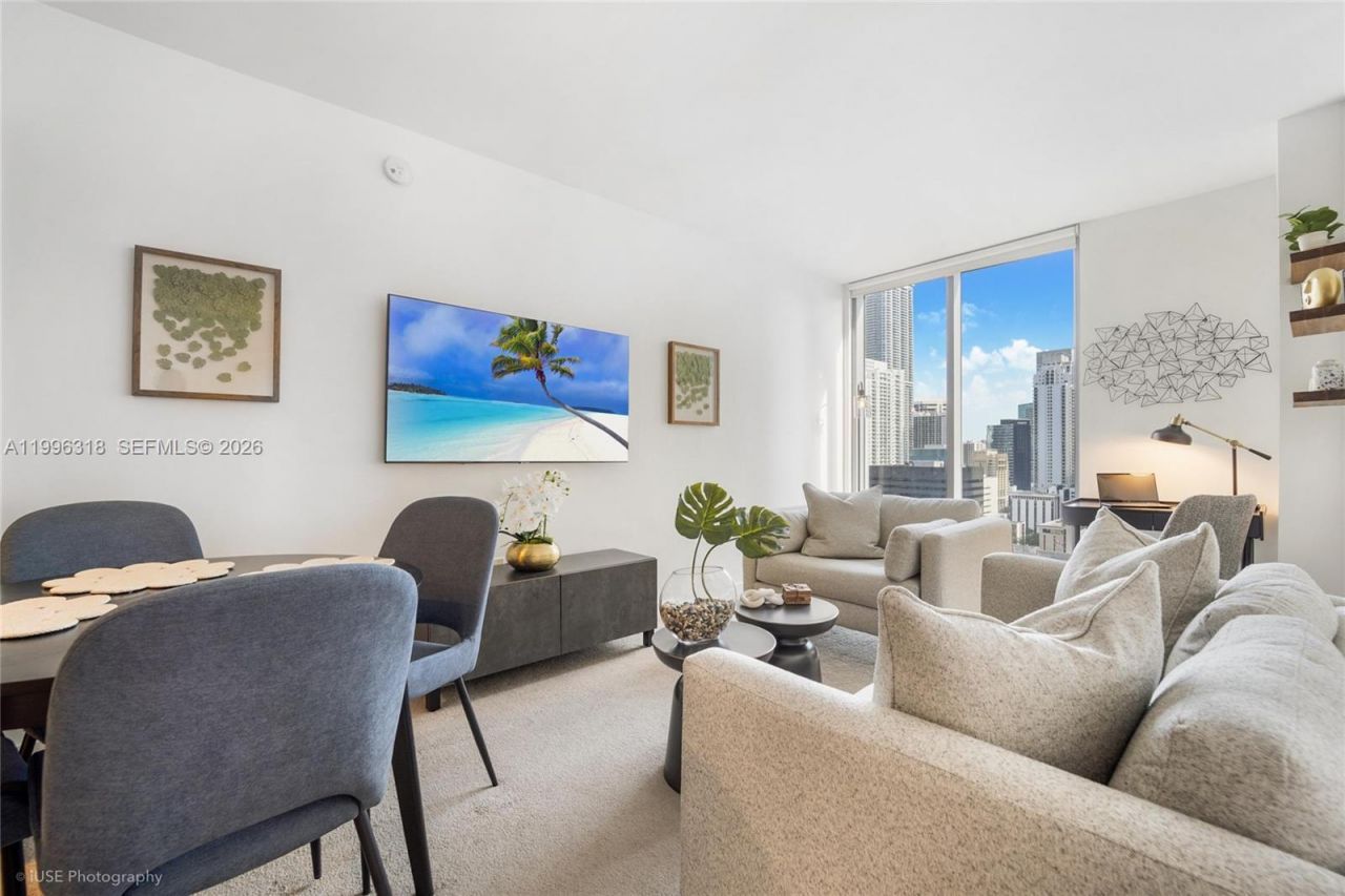 31 SE 6th St, Unit 2703, Miami, FL 33131 Photo