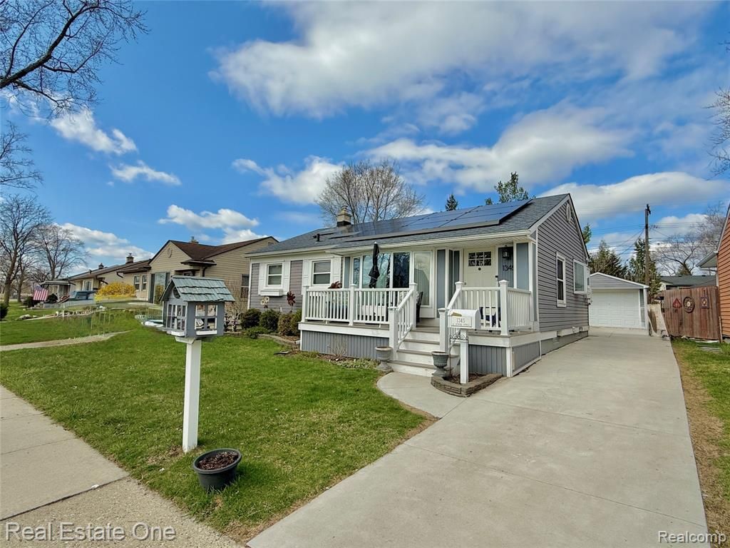 1345 N Bywood Avenue, Clawson, MI 48017 Main Photo