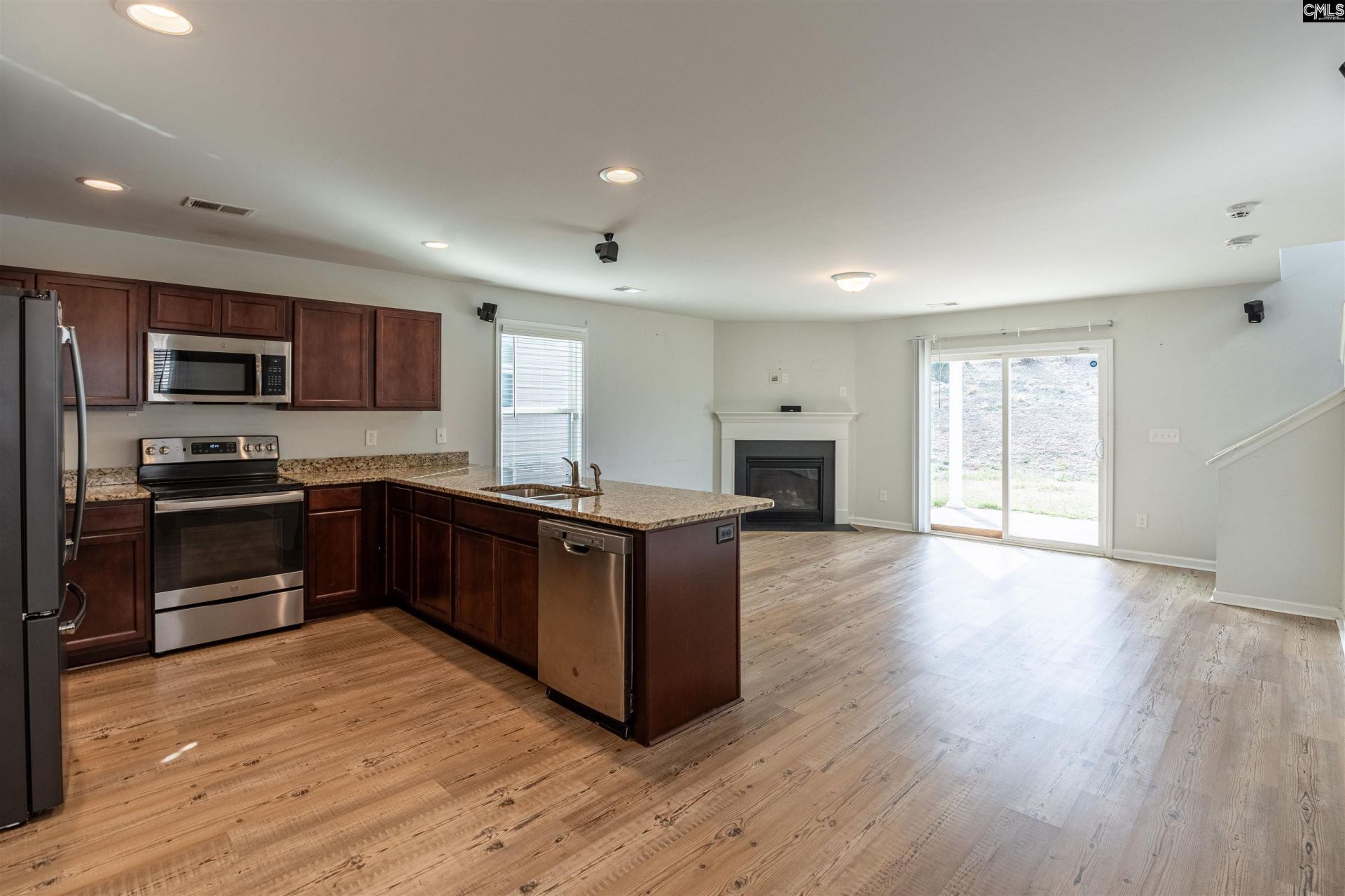 2249 Trakand Drive  Photo 5