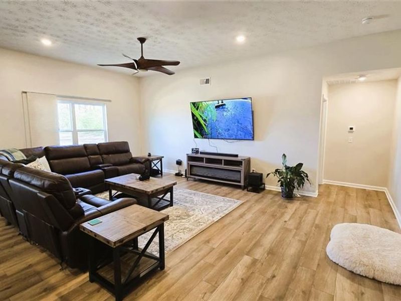 1702 Chevington Chase, Tipp City, OH 45371 Photo 5