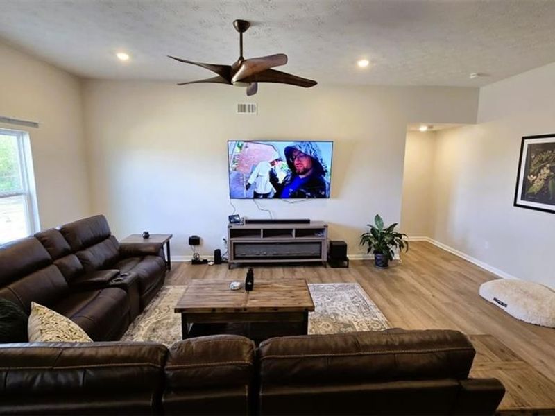 1702 Chevington Chase, Tipp City, OH 45371 Photo 6