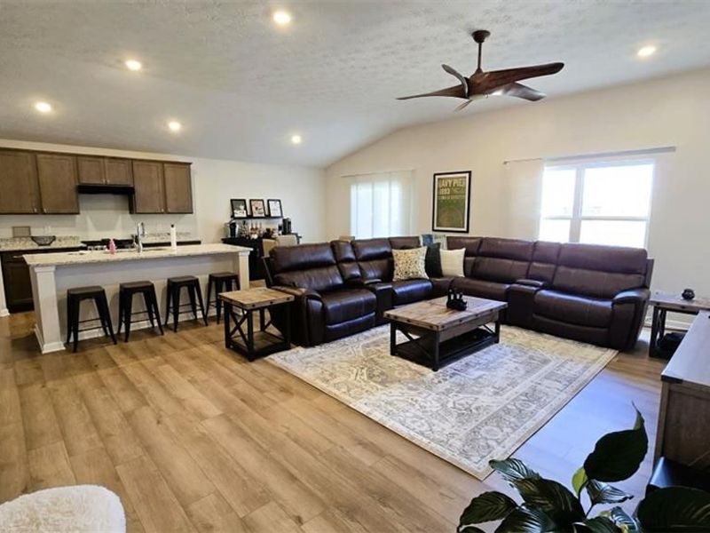 1702 Chevington Chase, Tipp City, OH 45371 Photo 7