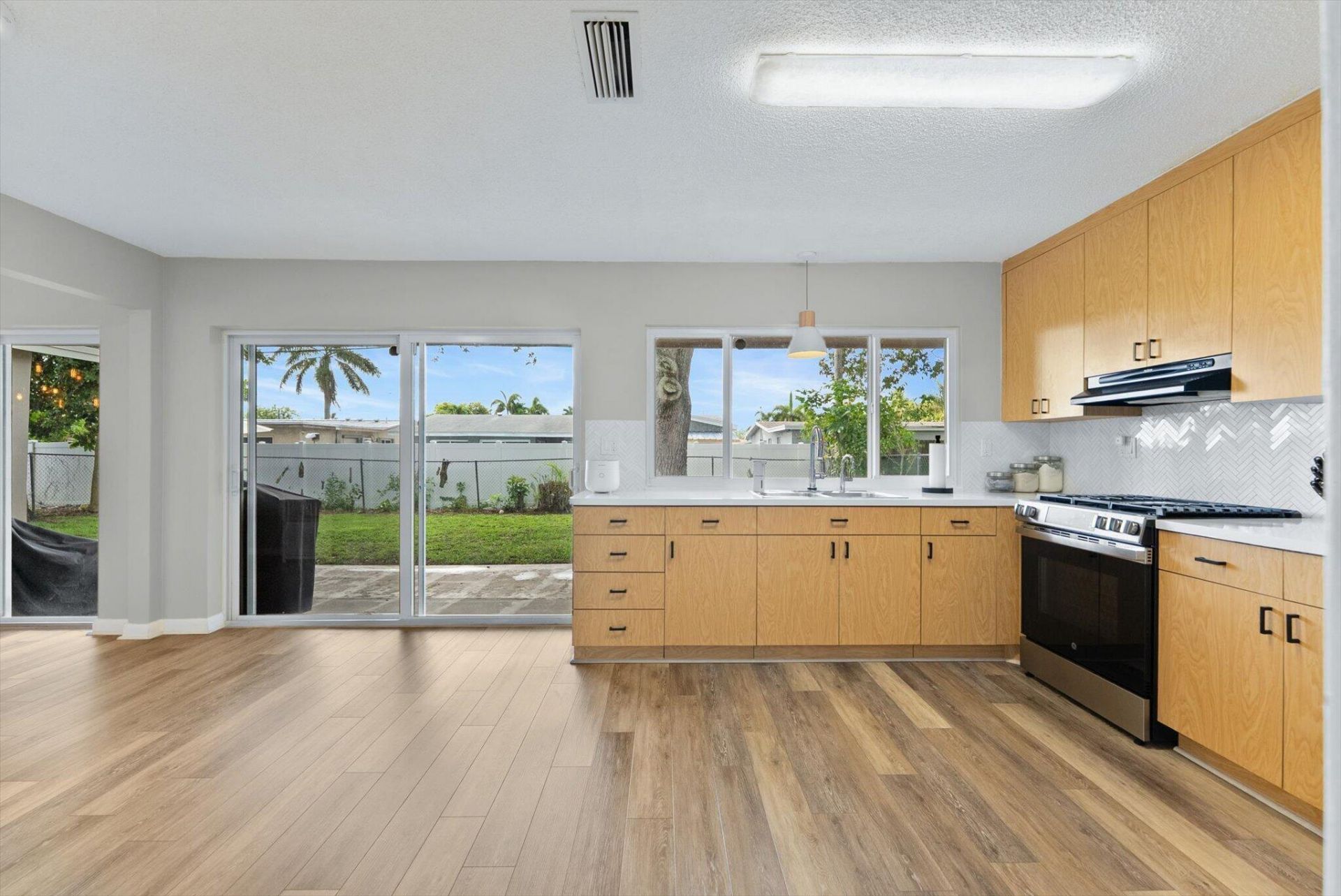 6744 SW 34th Court, Miramar, FL 33023 Photo