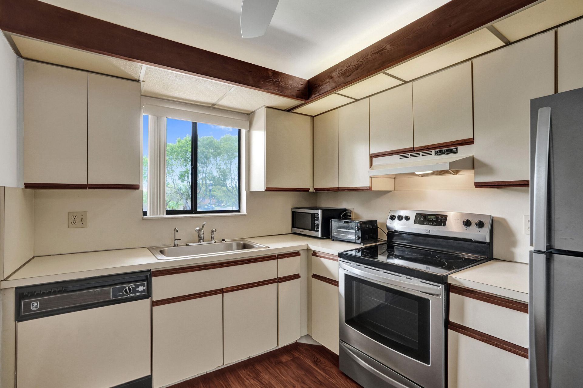 7432 Ashmont Circle, Unit 208, Tamarac, FL 33321 Photo