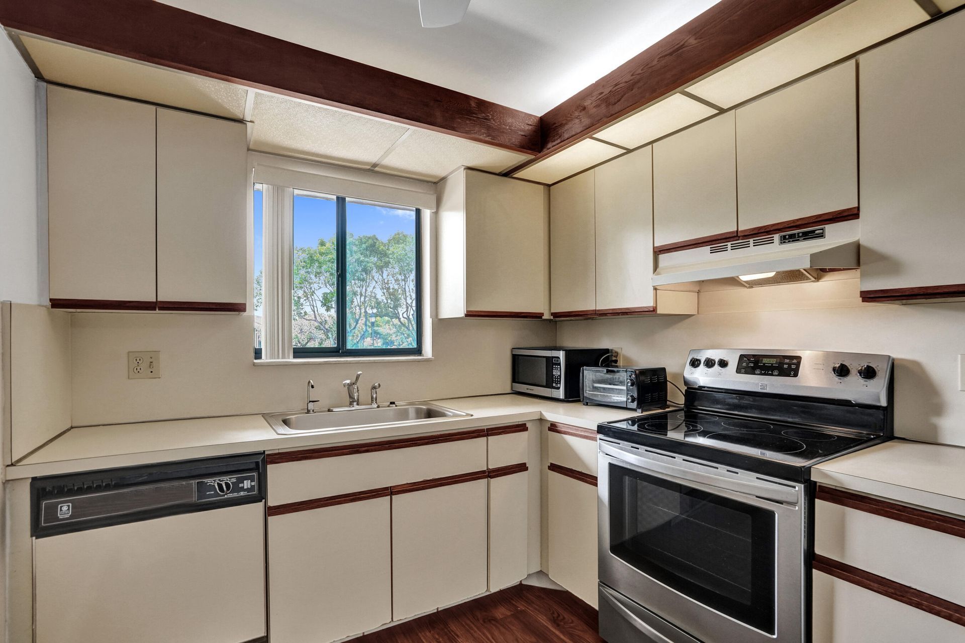 7432 Ashmont Circle, Unit 208, Tamarac, FL 33321 Photo