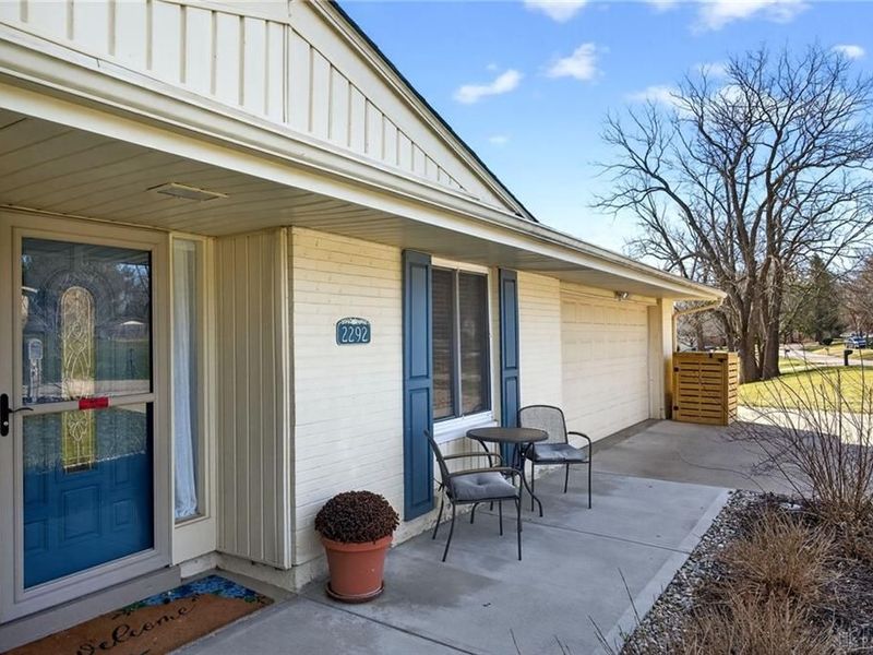 2292 Ivy Crest Drive, Bellbrook, OH 45305 Photo 4