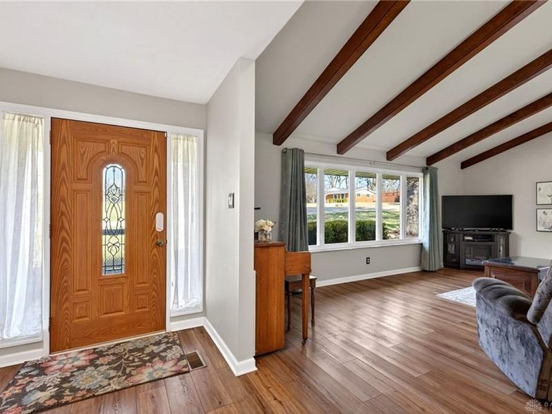 2292 Ivy Crest Drive, Bellbrook, OH 45305 Photo 6