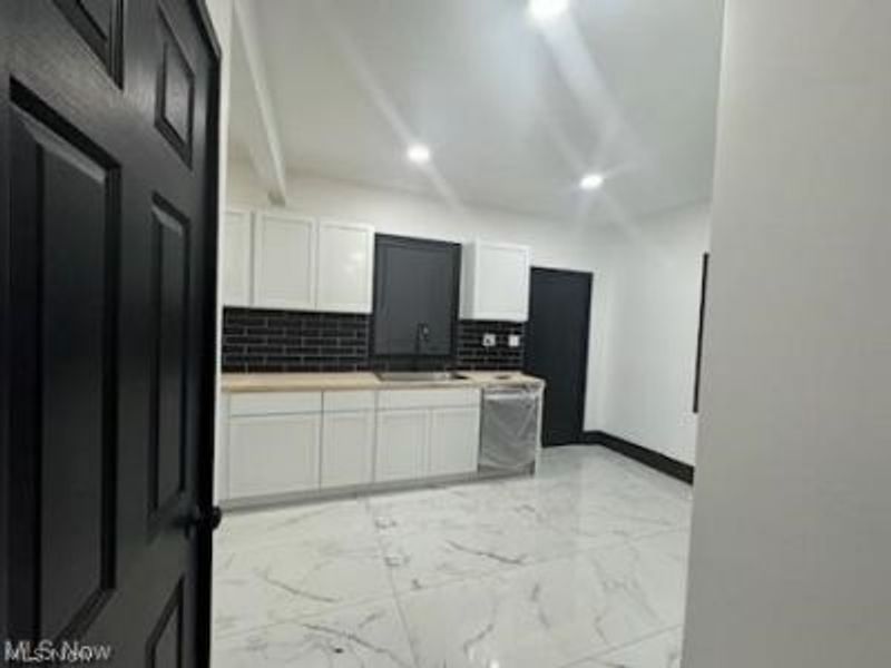 7728 Colgate Avenue, Cleveland, OH 44102 Photo 8