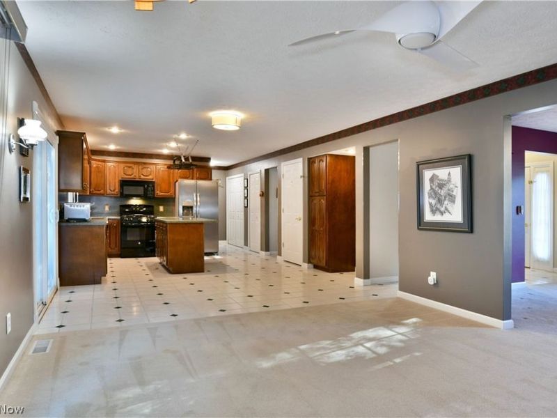 19 Spring Creek Drive, Cortland, OH 44410 Photo 10