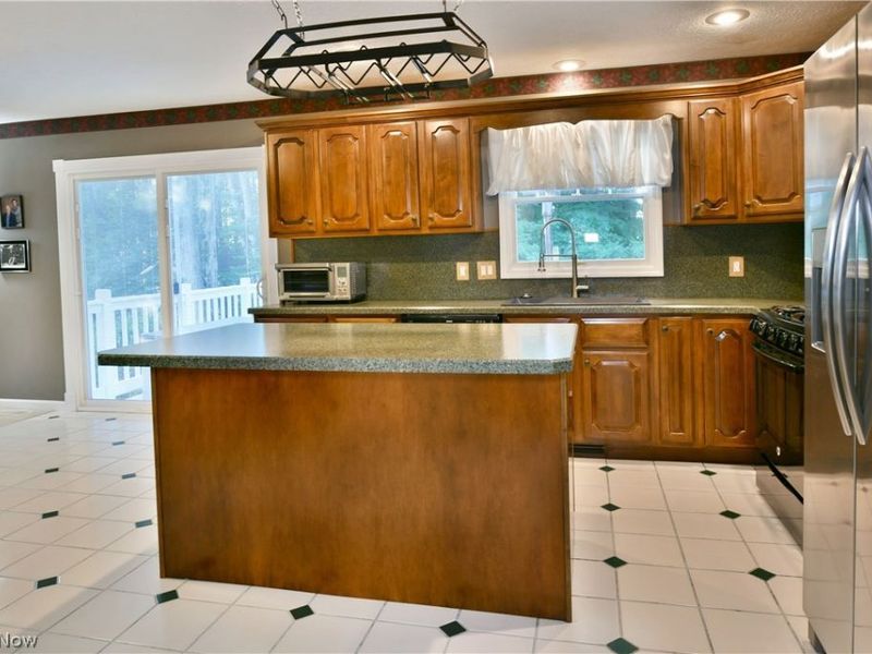 19 Spring Creek Drive, Cortland, OH 44410 Photo 13