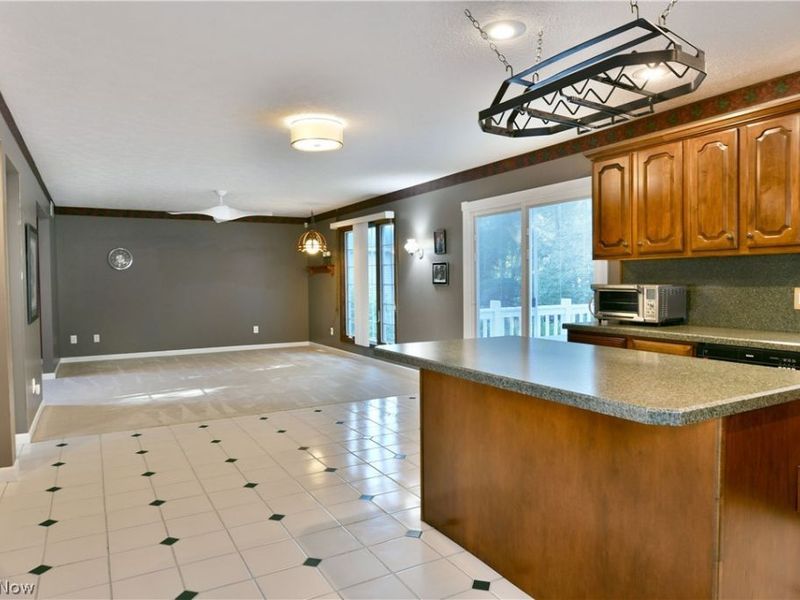 19 Spring Creek Drive, Cortland, OH 44410 Photo 13