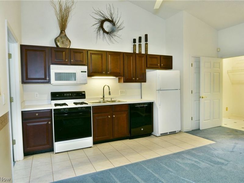 19 Spring Creek Drive, Cortland, OH 44410 Photo 25