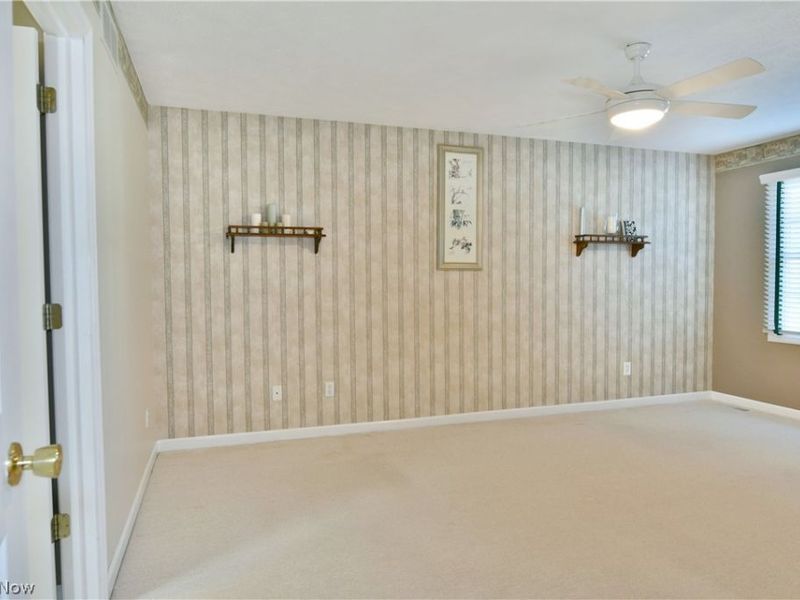 19 Spring Creek Drive, Cortland, OH 44410 Photo 32