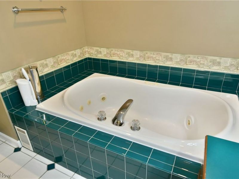 19 Spring Creek Drive, Cortland, OH 44410 Photo 38